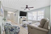 Building Photo - Gorgeous Totally Remodeled 3/2 in Garden C...