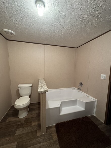 Building Photo - 35170 Highway 69