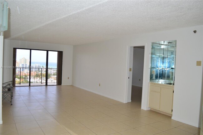 Building Photo - 1201 S Ocean Dr