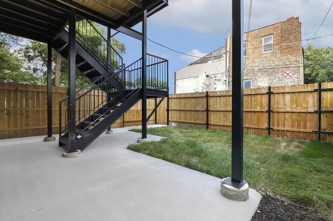 Building Photo - 4605 S Langley Ave