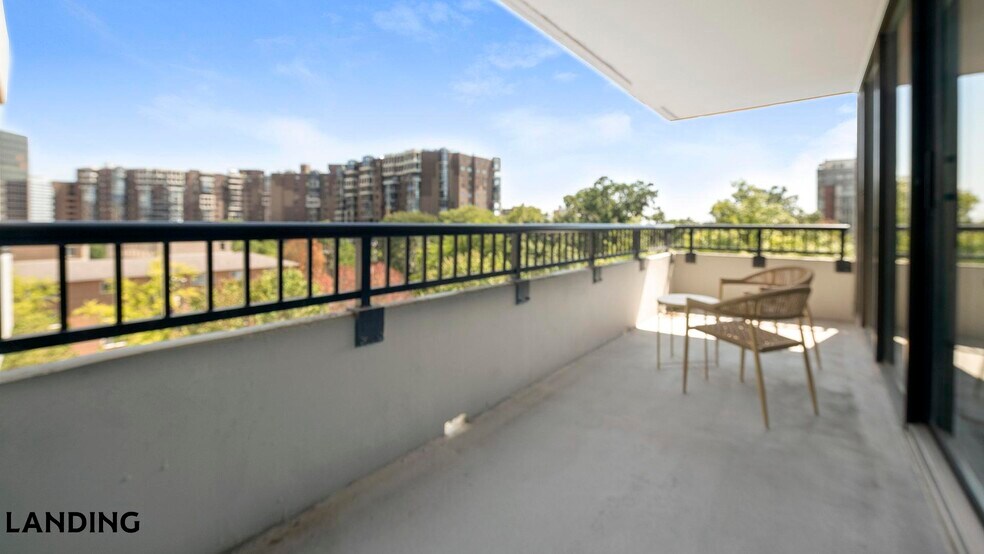 Building Photo - 1550 Clarendon Blvd