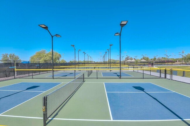 Building Photo - 41418 N Clear Crossing Rd