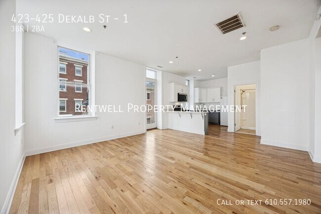 Building Photo - 423-425 Dekalb St-1