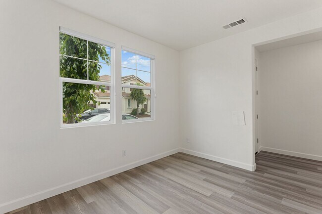 Building Photo - Gorgeous Home, One You Don't Want to Miss!