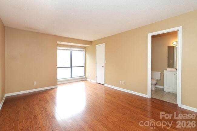 Building Photo - 11086 Harrowfield Rd