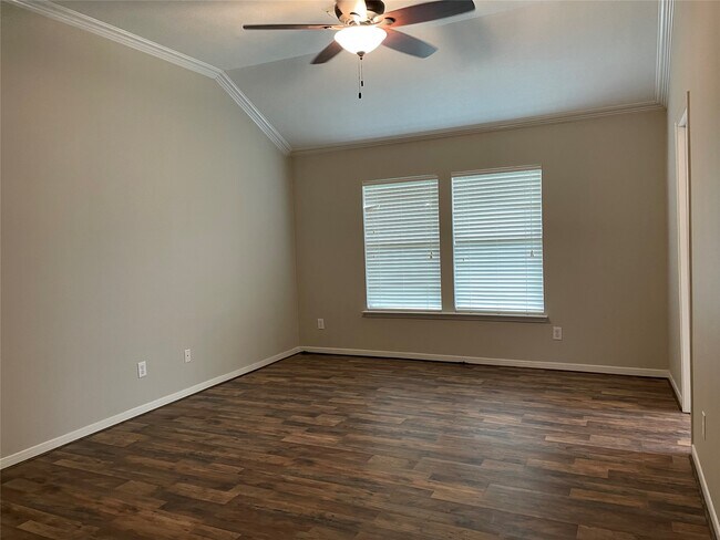 Building Photo - 25011 Emporia Point Ct