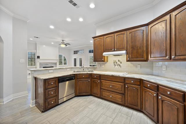 Building Photo - 2045 Chisholm Trail