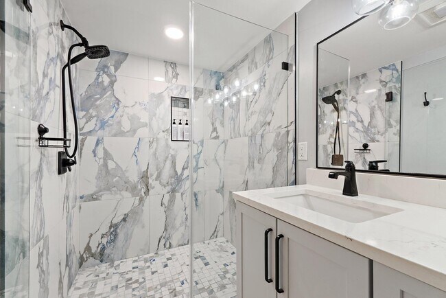 Building Photo - 4161 S US Hwy 1