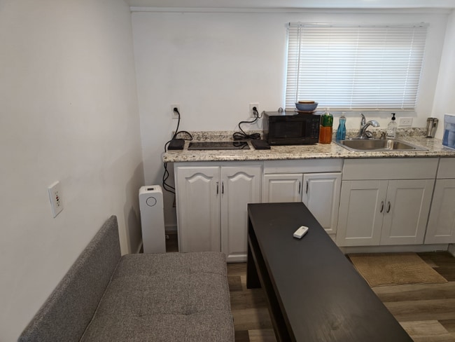 Building Photo - 24524 Mohr Dr