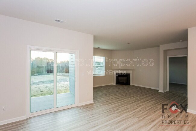 Building Photo - 148 Way Cross Ln