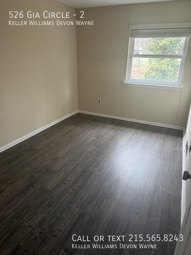 Building Photo - 526 Gia Cir