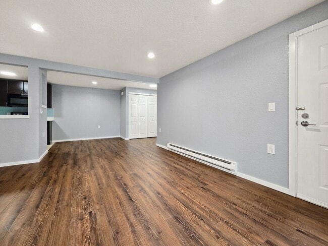 Building Photo - Exceptional Rental Opportunity!