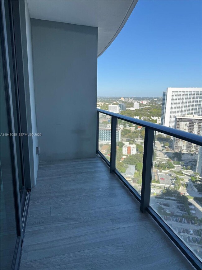 Building Photo - 501 NE 31st St