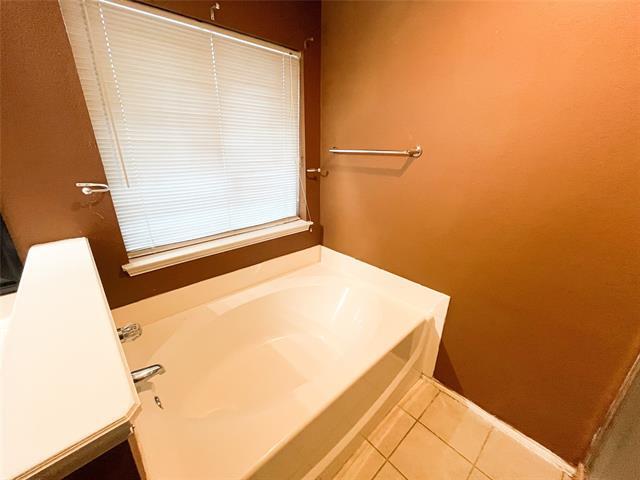 Building Photo - 1707 Bertram Dr