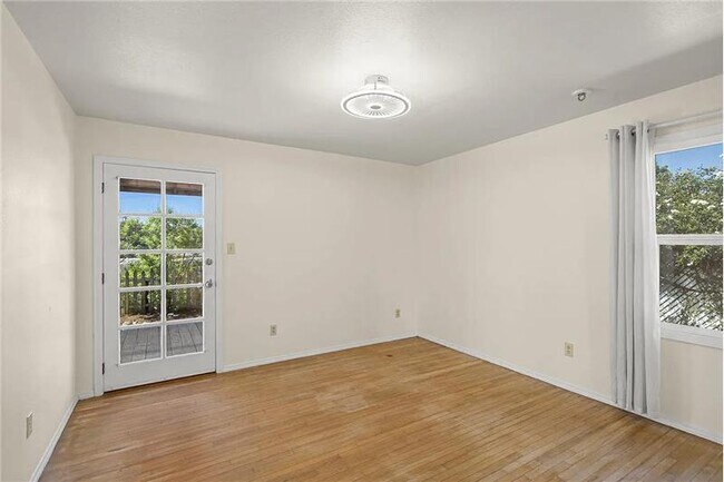 Building Photo - 2762 Ridge View Dr