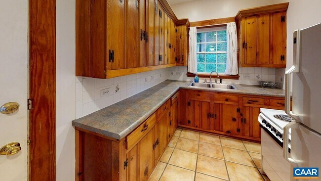 Building Photo - 609 Wine Cellar Cir