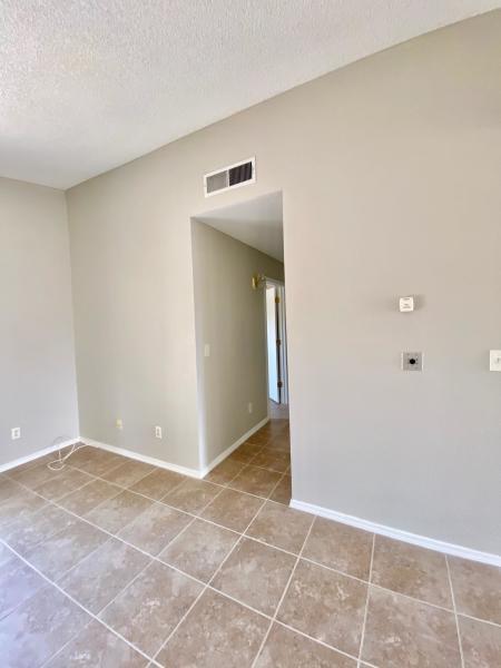 Building Photo - 2253 Tierra De Oro Way