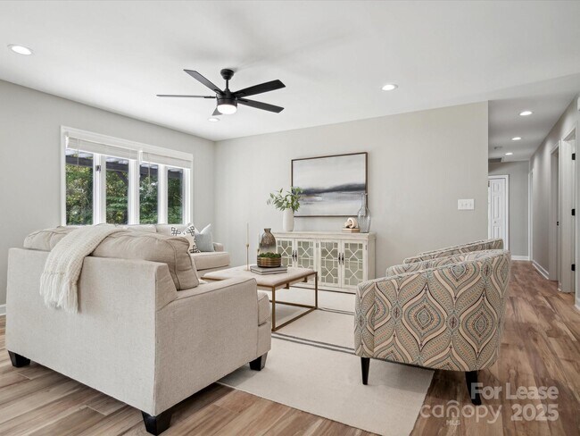 Building Photo - 4954 Moonlite Bay Dr