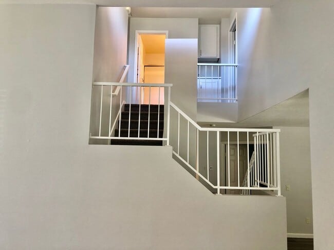 Building Photo - Charming 4-Bedroom, 3-Bath