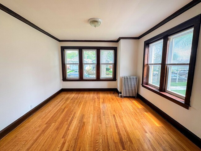 Building Photo - 4432 N Laporte Ave