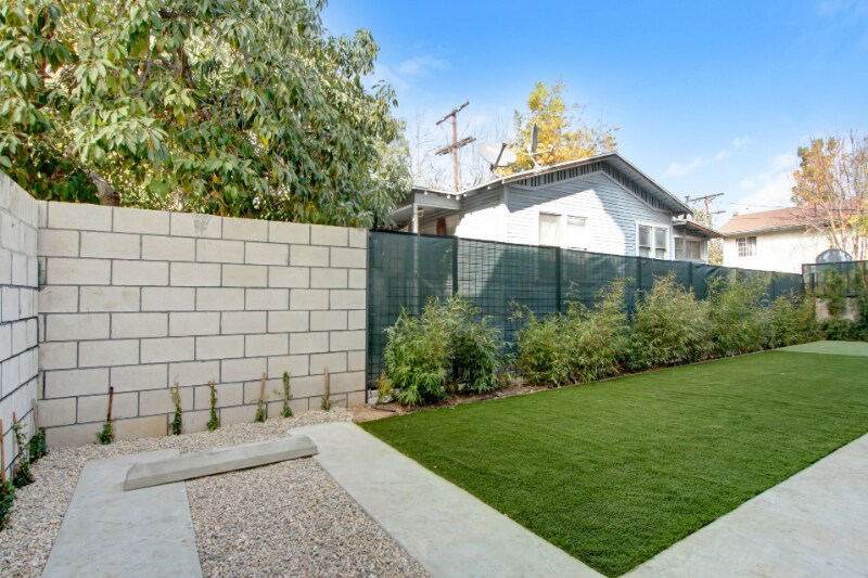 Building Photo - 5407 Huntington Dr