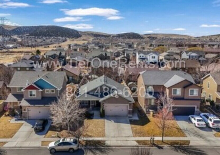 Building Photo - **HALF OFF First Months Rent**