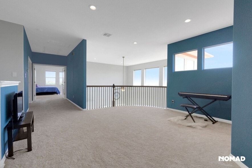 Building Photo - 1015 La Cantera