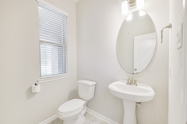 Building Photo - 2036 Elkington Cir