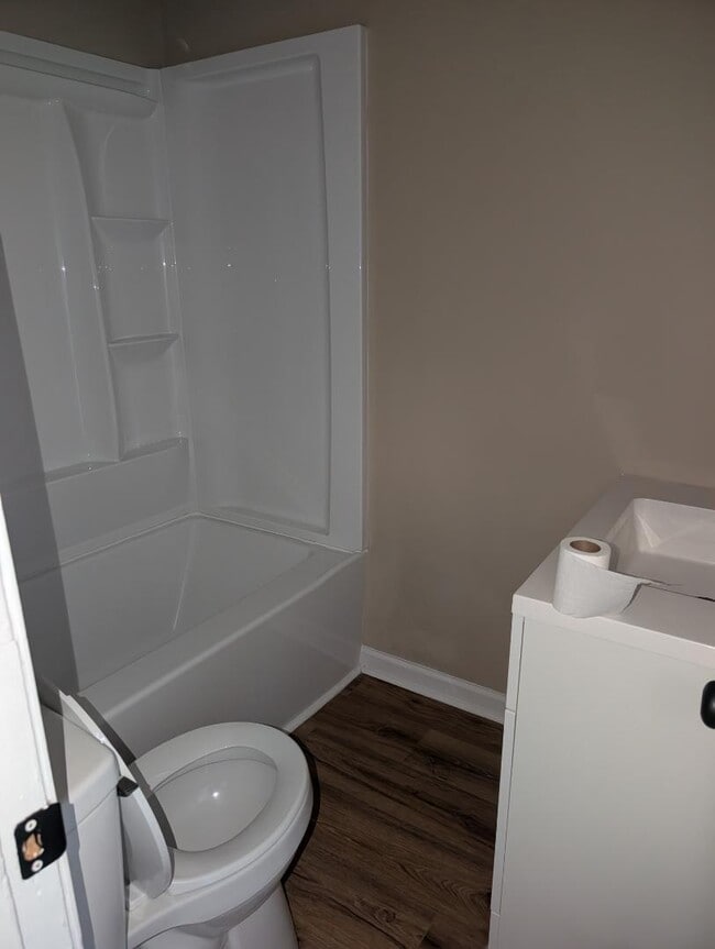 Building Photo - 1815 Jenkins St