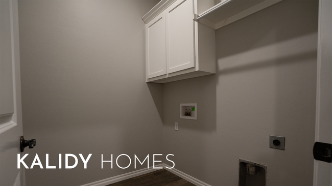 Building Photo - 801 Red River Dr