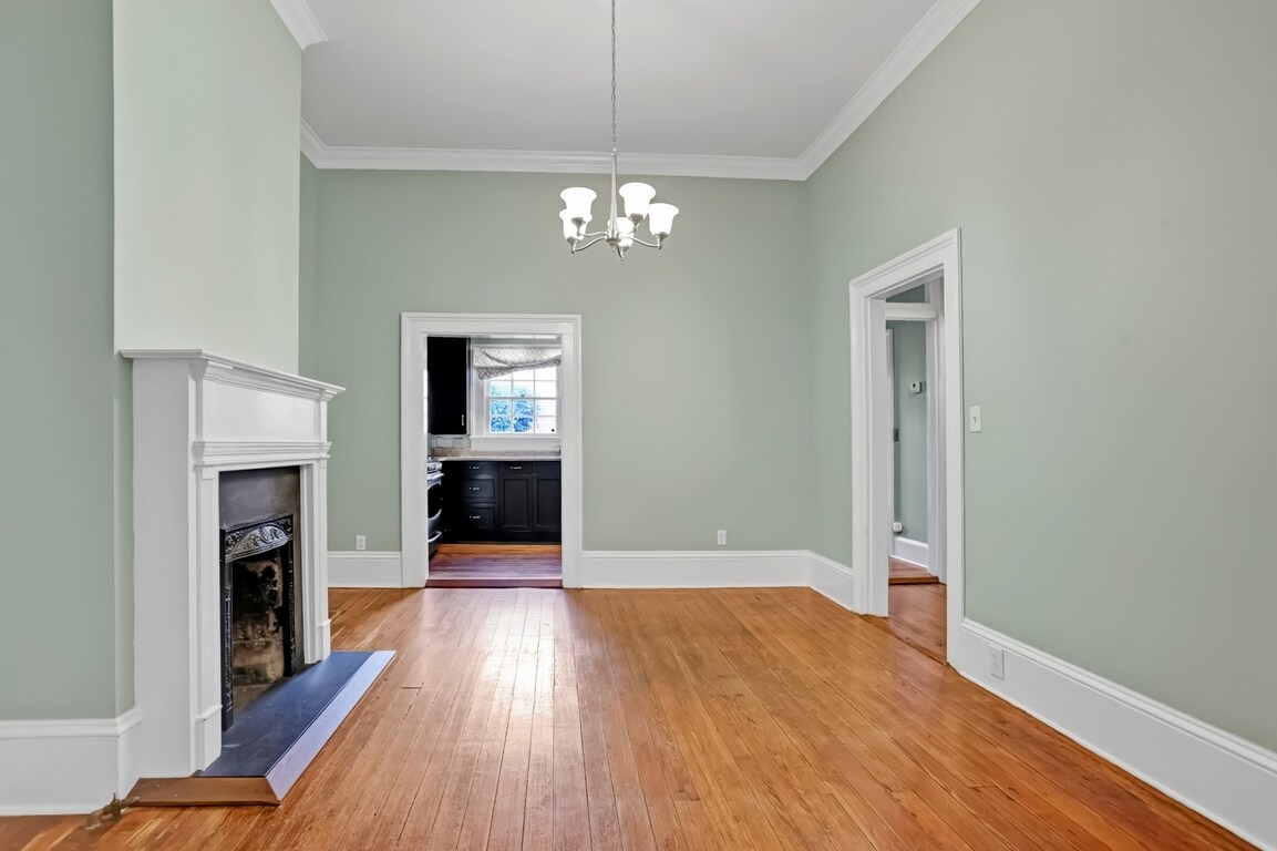 Building Photo - 403 Tattnall St