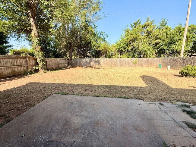 Building Photo - 3608 Peregrine Dr