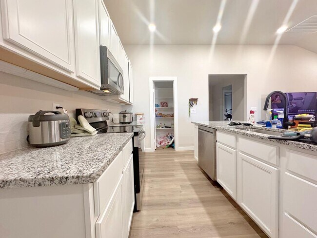 Building Photo - 309 Panhandle Dr