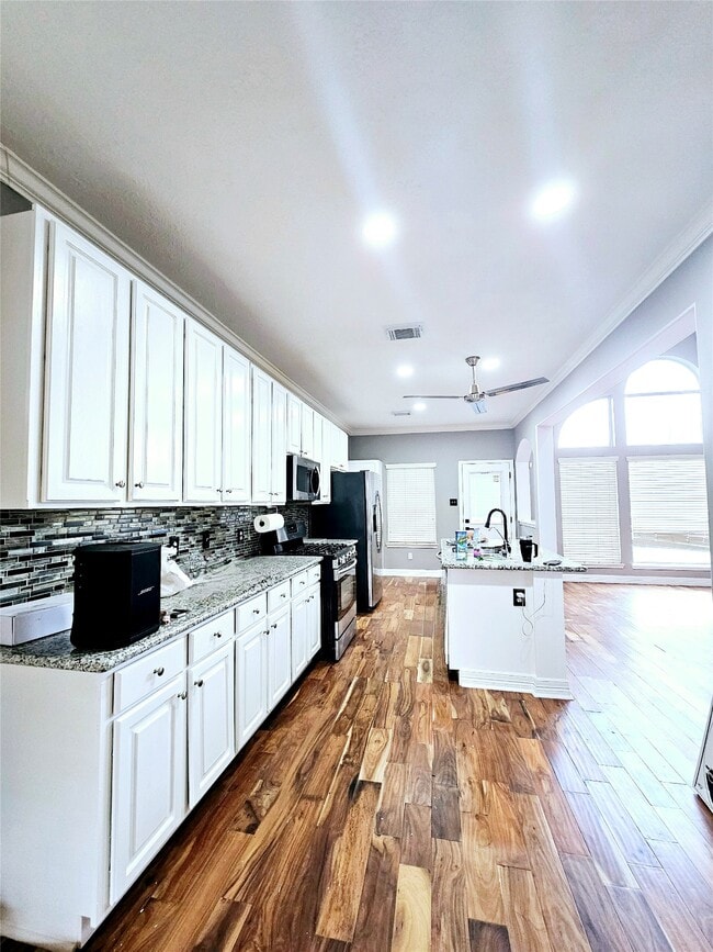 Building Photo - 3629 Pine Valley Dr