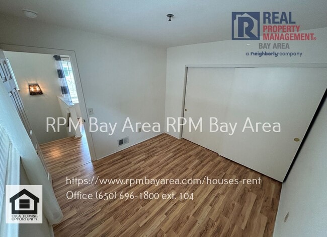 Building Photo - Bright and Airy 2BD 2.5 BTH Townhouse in Daly City