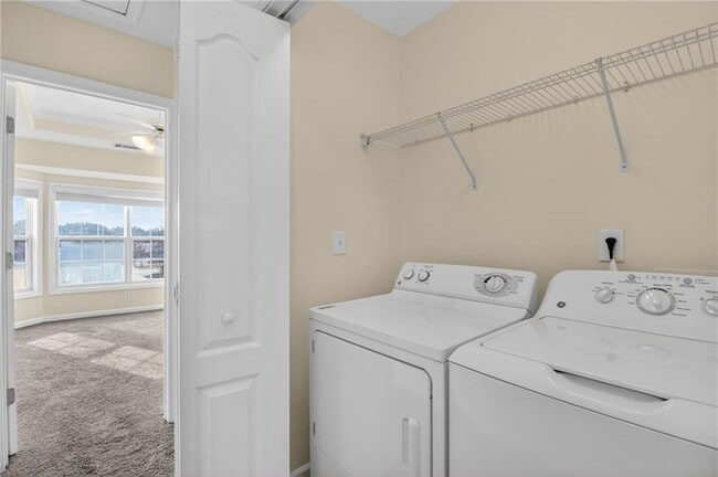 Building Photo - 2928 George Busbee Pkwy NW