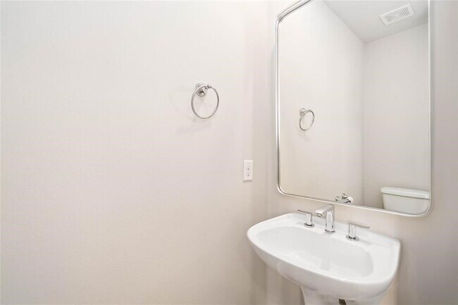 Building Photo - 9658 Knight Rd