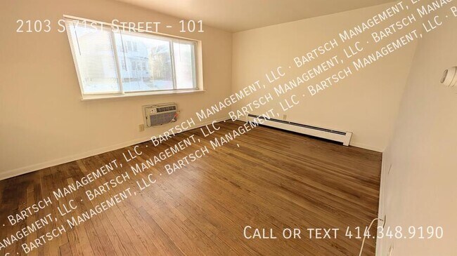 Building Photo - 2103 S 71st St