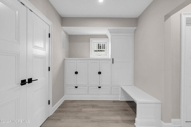 Building Photo - 3574 Ocean Terrace