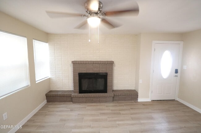 Building Photo - 536 Bataan Cir