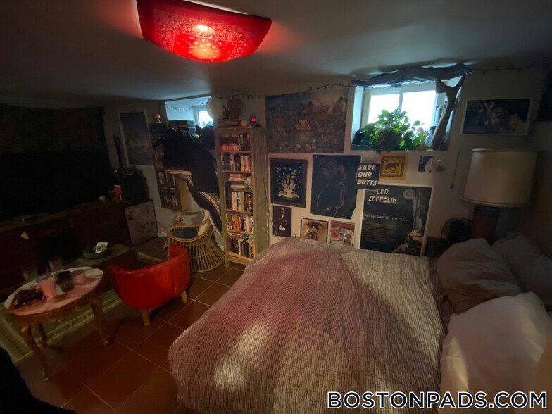 Building Photo - 34 Long Ave