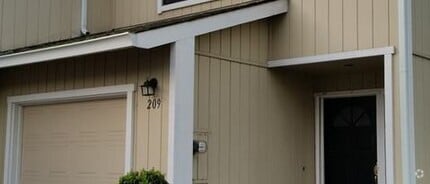 Building Photo - 209 Saratoga Ave