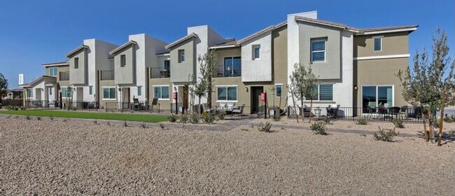 Building Photo - 2828 Mosaic Moon Ln
