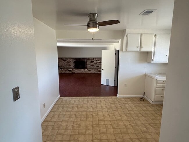 Building Photo - 3-Bedroom Single Family Home in PInole