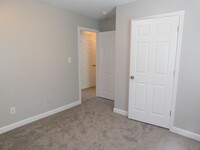 Building Photo - 3 bedroom 2.5 bath single family home