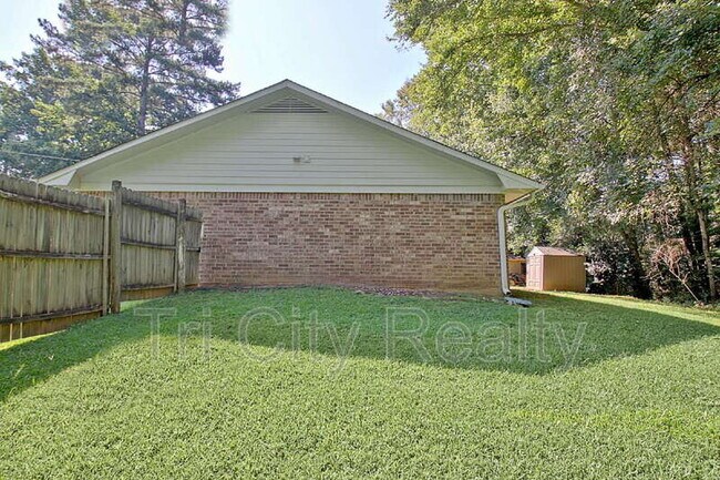 Building Photo - 150 Hill Chase Ct