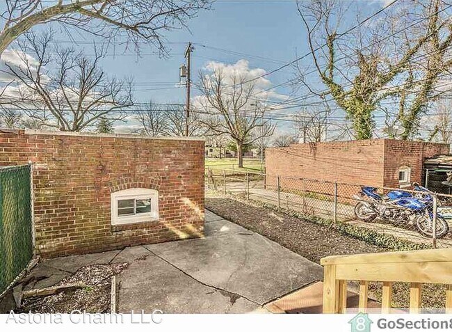 Building Photo - 3 br, 2 bath House - 5414 Lothian Rd