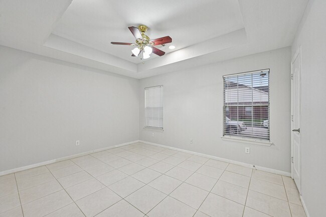 Building Photo - 15114 Magnoliabough Pl