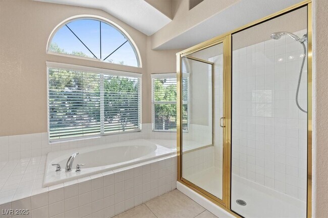Building Photo - 1817 Tropical Breeze Dr