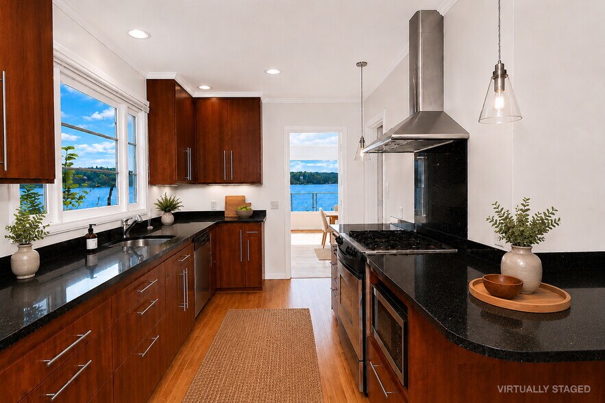 Building Photo - 8319 NE Juanita Dr